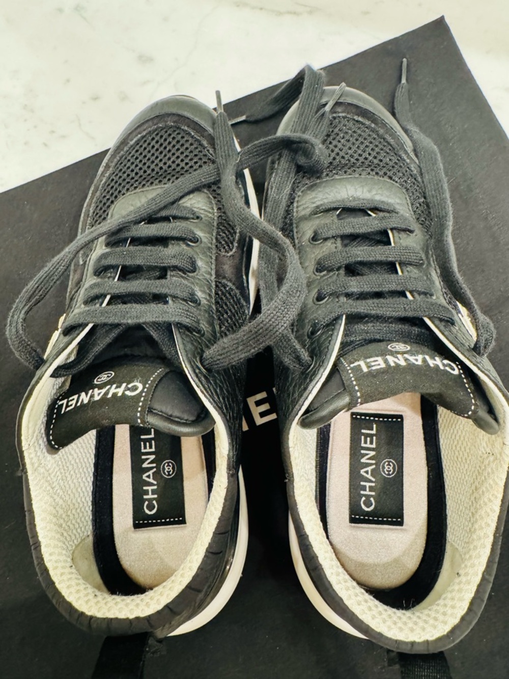 Chanel CC Logo Sneakers Black & White Leather Mesh Trainers Size 37.5 / US 7.5 - Picture 11 of 15